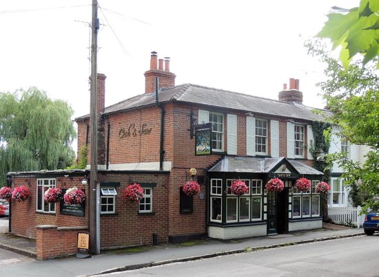 The Oak and Saw, Taplow – village inn near Cliveden